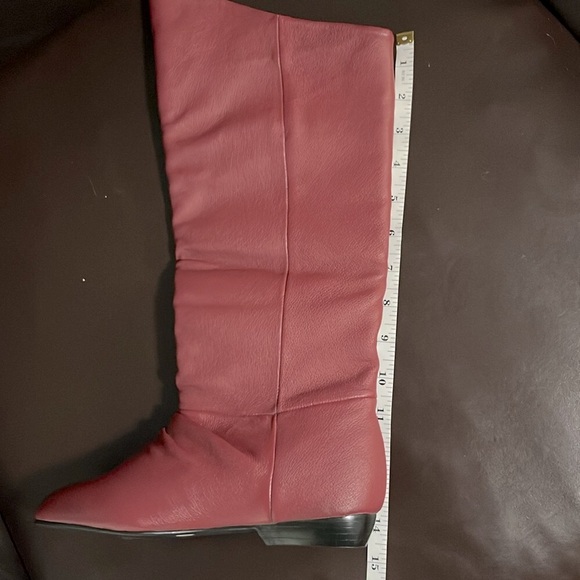 Classique red leather upper boots, size 6 1/2M - Picture 5 of 13